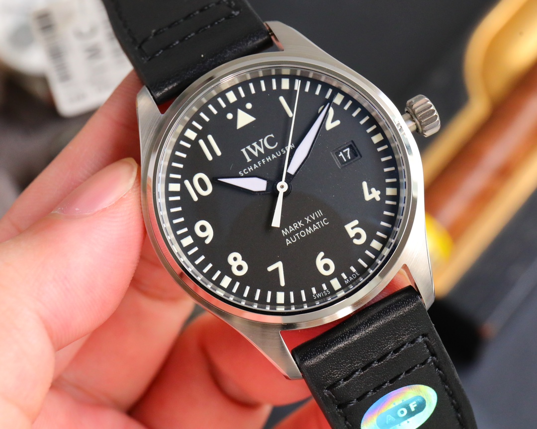 AOF fully upgraded V7 edition Mark PILOT 'S WATCHES full series

1? With the latest precision AI fuel injection technology,
Finally, a small number of zero color difference universal color values have been tested

2? The only black face in the entire fiel