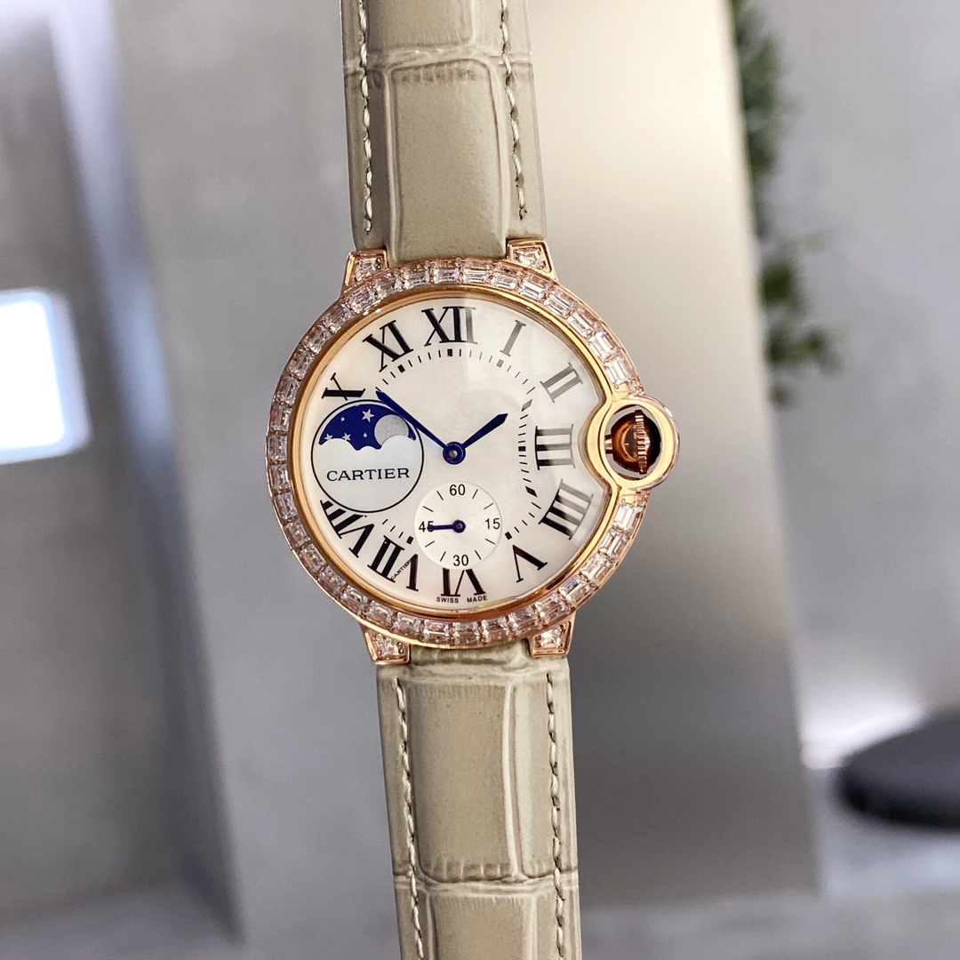 ?? 370
?? New Ballon Blanc De Cariter ladies' watch square diamond collection, square diamond is one of the many cut shapes of diamonds and is an irregular diamond. The English word for the square diamond is princess, which means princess in English, so t