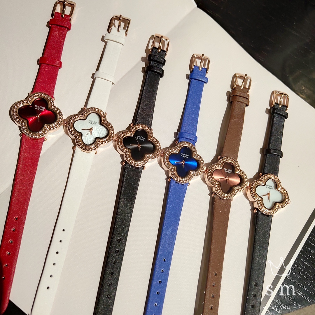 ??70 ?? Van Cleef & Arpels Alhambra Vintage Four-leaf Clover Lucky Collection shell dial Swarovski crystal diamond Set silk strap Imported quartz movement FAVORITE of Niche girls Fashion Match Size Large 34mm Small 30mm??S M ?