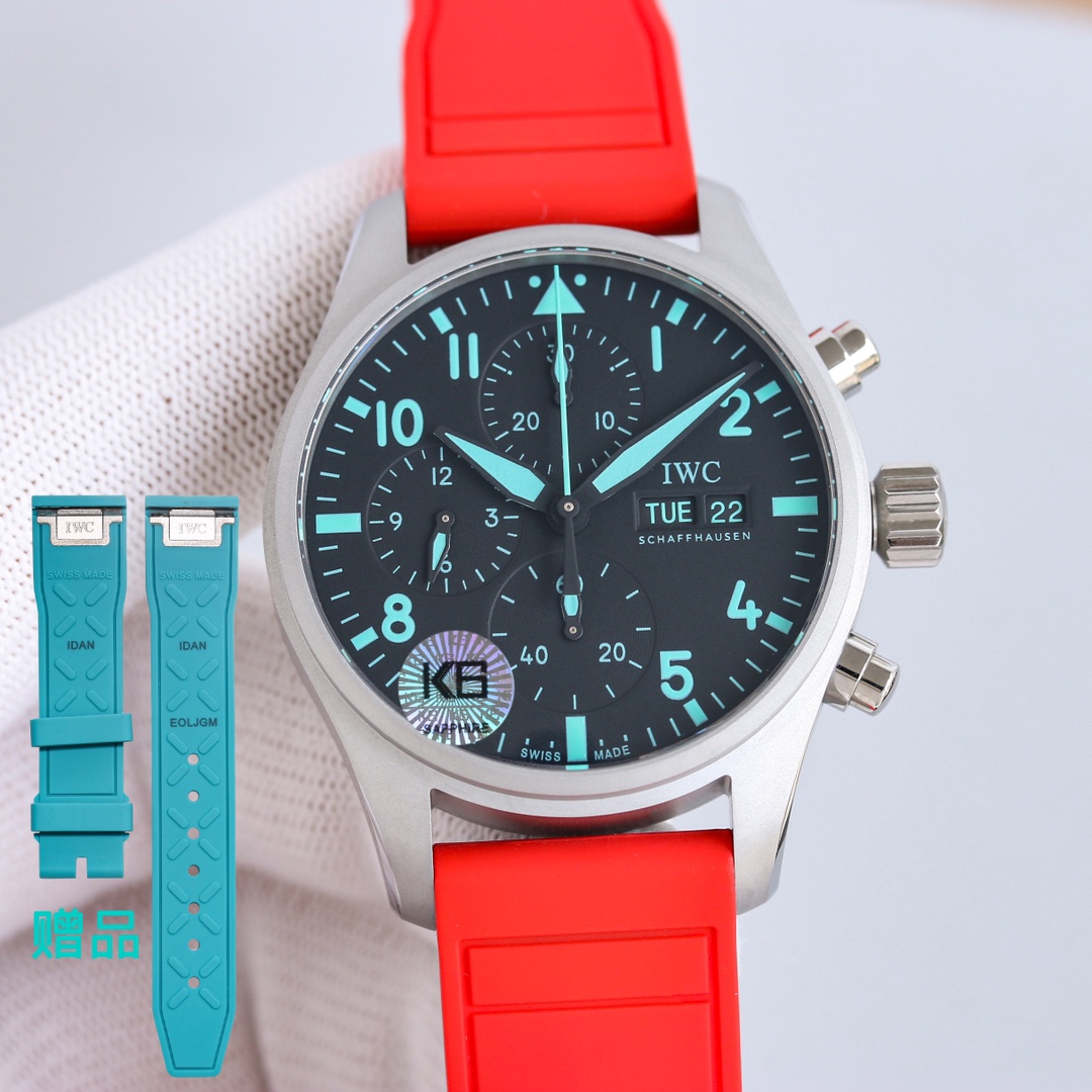 Quick-release strap Uniform 1900
TW New Product
IWC??AMG engineers join forces to be very cool
IWC Pilot new IW388108
1. The watch is treated with a sandblasted matte finish to achieve a titanium effect. The workmanship is mature, the lines are clear and 