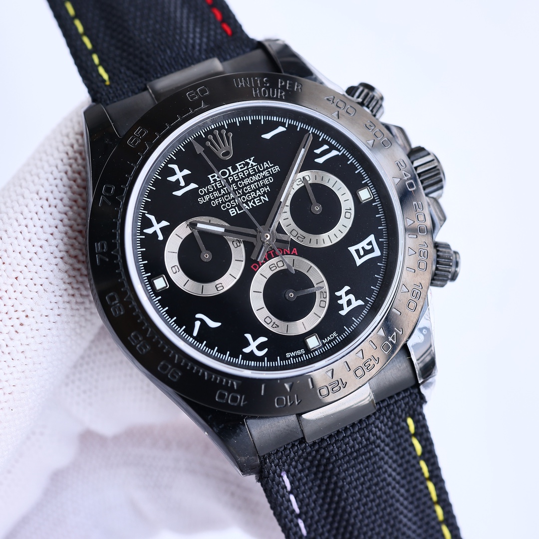 1900
ROLEX Ultra Thin upgraded 12.3m Daytona series, Velcro convenient strap style! The latest carbon black vacuum electroplated replica 40mm high quality real photos! All-black steel Daytona! With an improved latest movement (not a regular 13.5m case on 