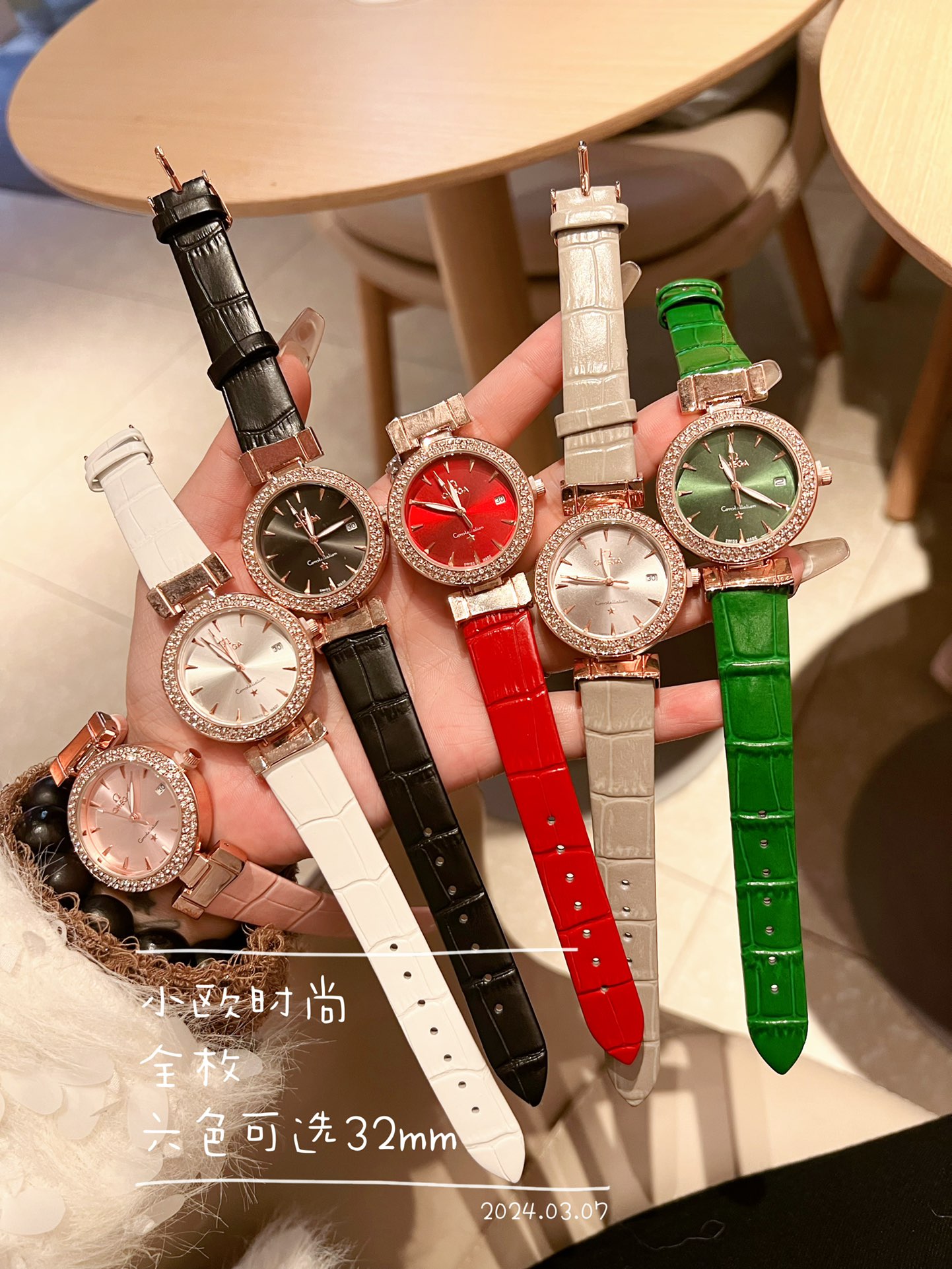 ??70 whole piece
Omega Ladies watch imported quartz movement 32mm thick.5mm ?? This watch is beloved by women, and on different occasions ?? showcases their unique personality and charm