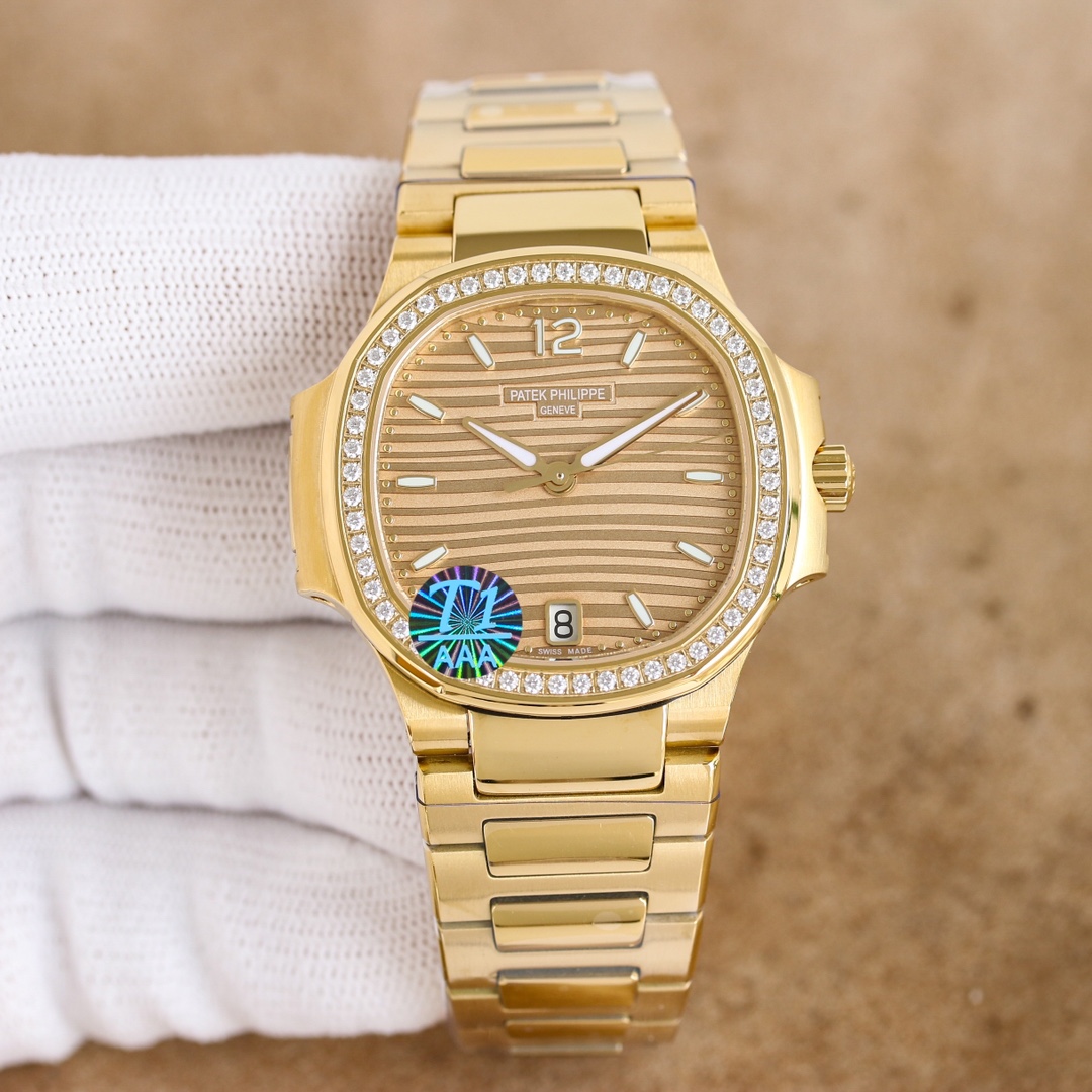 White 1400 gold 1500 diamonds ?50
Nautilus 7118 series high appearance level women's watch, gold high-end and white ?? [2024 Superdivine masterpiece Top Edition] Patek. The Patek Philippe sporty elegant Nautilus women 's PP7118 is coming strong! Welcome t