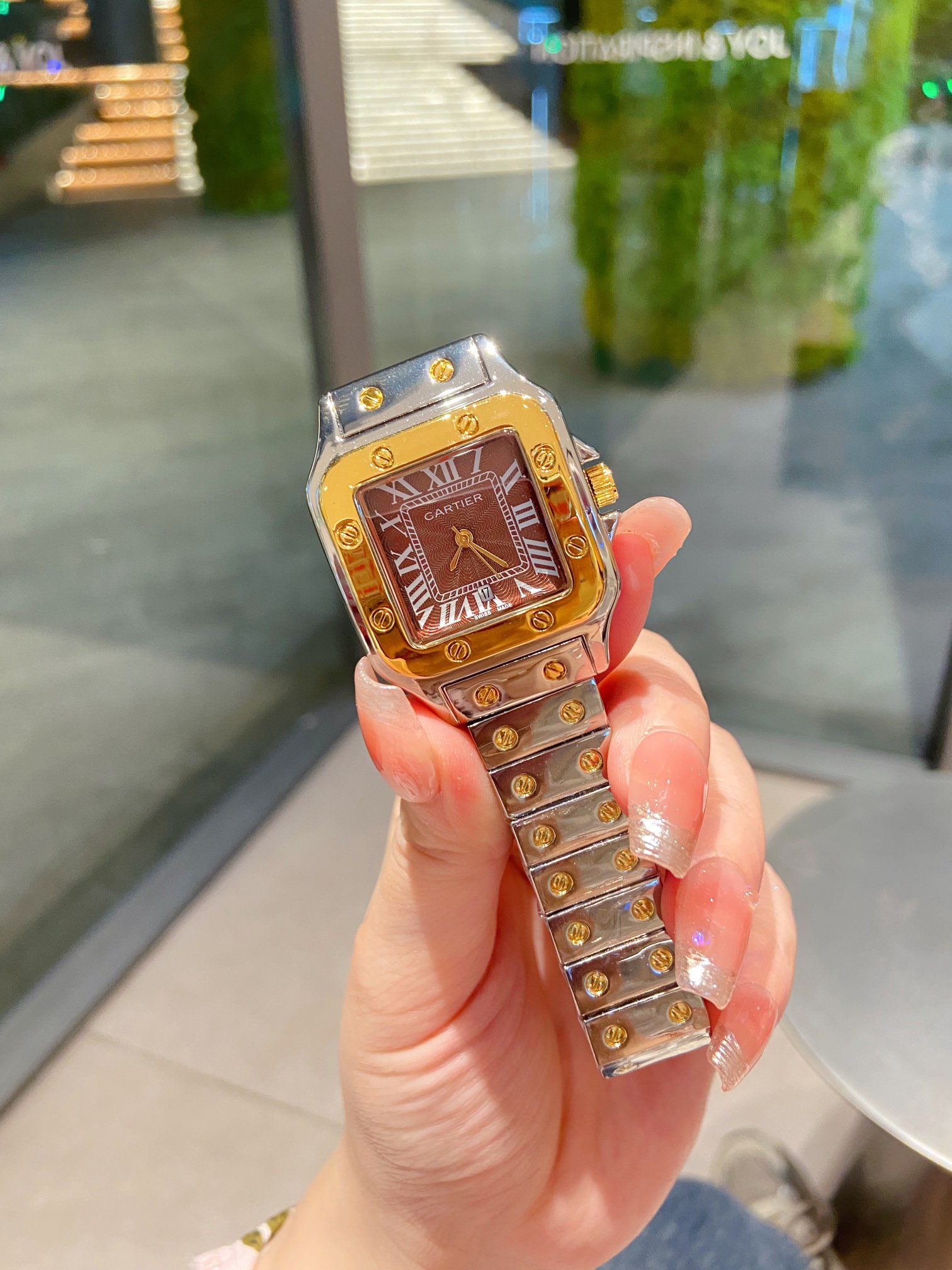 ??70SantosdeCartier Calbee, Cartier screw steel watch, imported quartz movement, sunshot brushed dial, Roman numeral hour markers, tempered blue hands, scratch-resistant crystal, brushed steel bracelet with three-dimensional screws, case dimensions: 30mm 