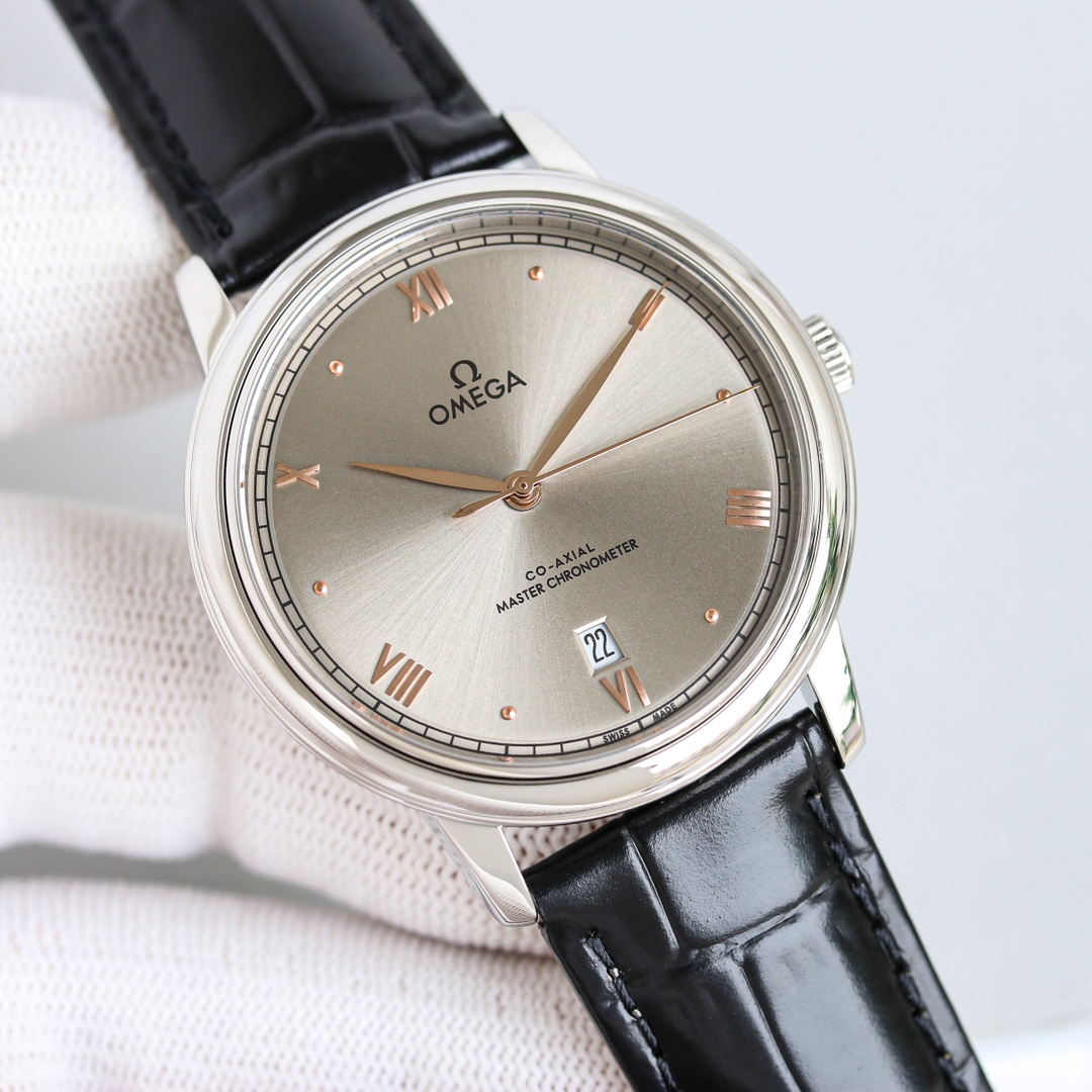 - White shell 570 gold 590 steel band plus 30
Omega - De Ville series - genuine mold opening, ?? The dial is the same as the genuine with sunburst pattern, arc time ding ?? Glass upgraded to high definition arched double sapphire glass (clearer display, s