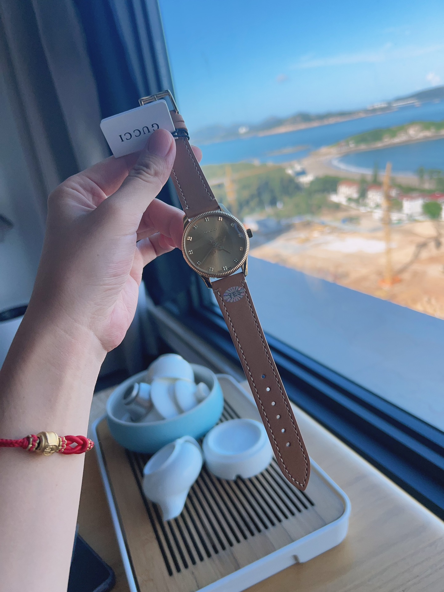 ?? Gold 310
Gucci new bee! The highest quality of the original piece! Gucci 's new G-Timeless Slim collection watches, the overall design is so good, so I have to come here right away to plant some grass for everyone! The main style features are pleasing 