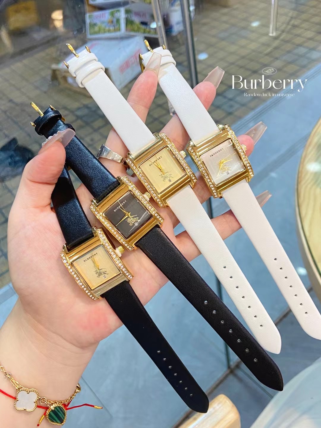 ??70 New style Exclusive sale ?? Burberry British style. Is a good "business card" to show ladies' taste. Wearing a watch that suits you is an important social outfit. burberry watches not only add to that person's fashion charm and temperament, but also 