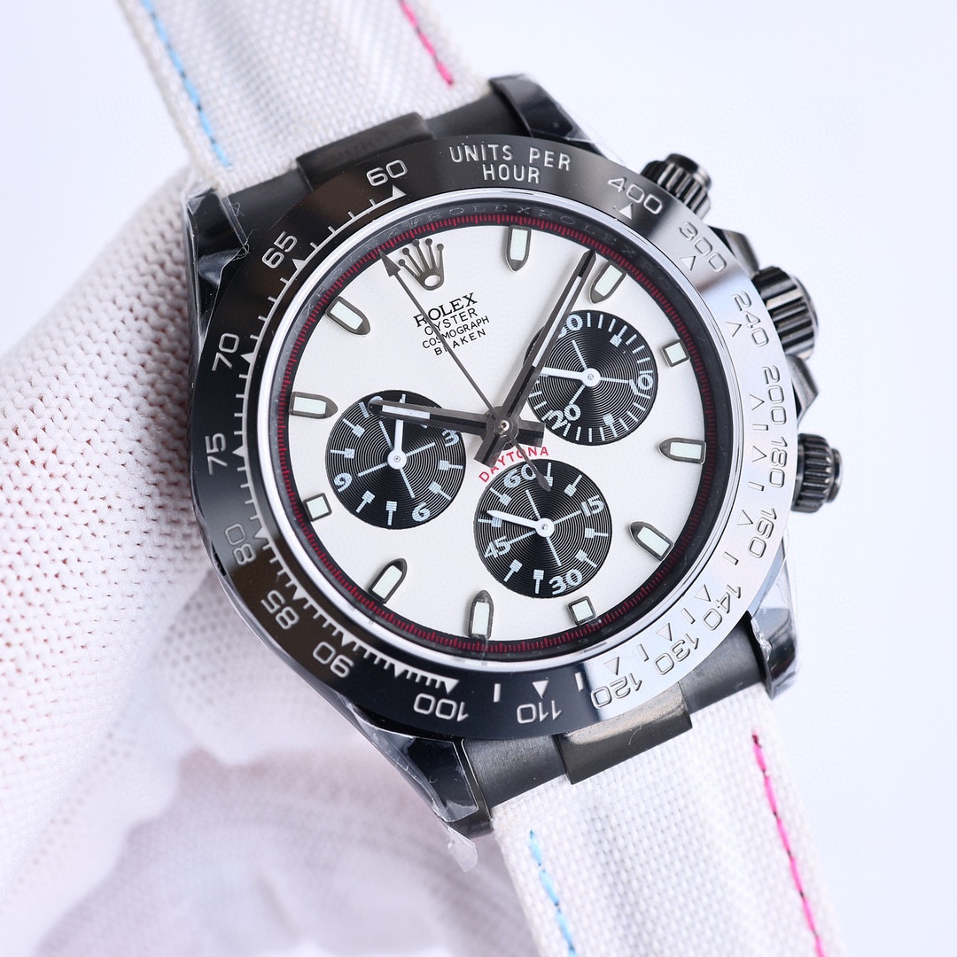 BLAKEN 1900
ROLEX ultra-thin upgraded 12.3mm Daytona series ???B33 Velcro convenient strap style! The latest carbon black vacuum electroplated replica 40mm high quality real photos! All-black steel Daytona! With improved latest movement (not market 13.5mm
