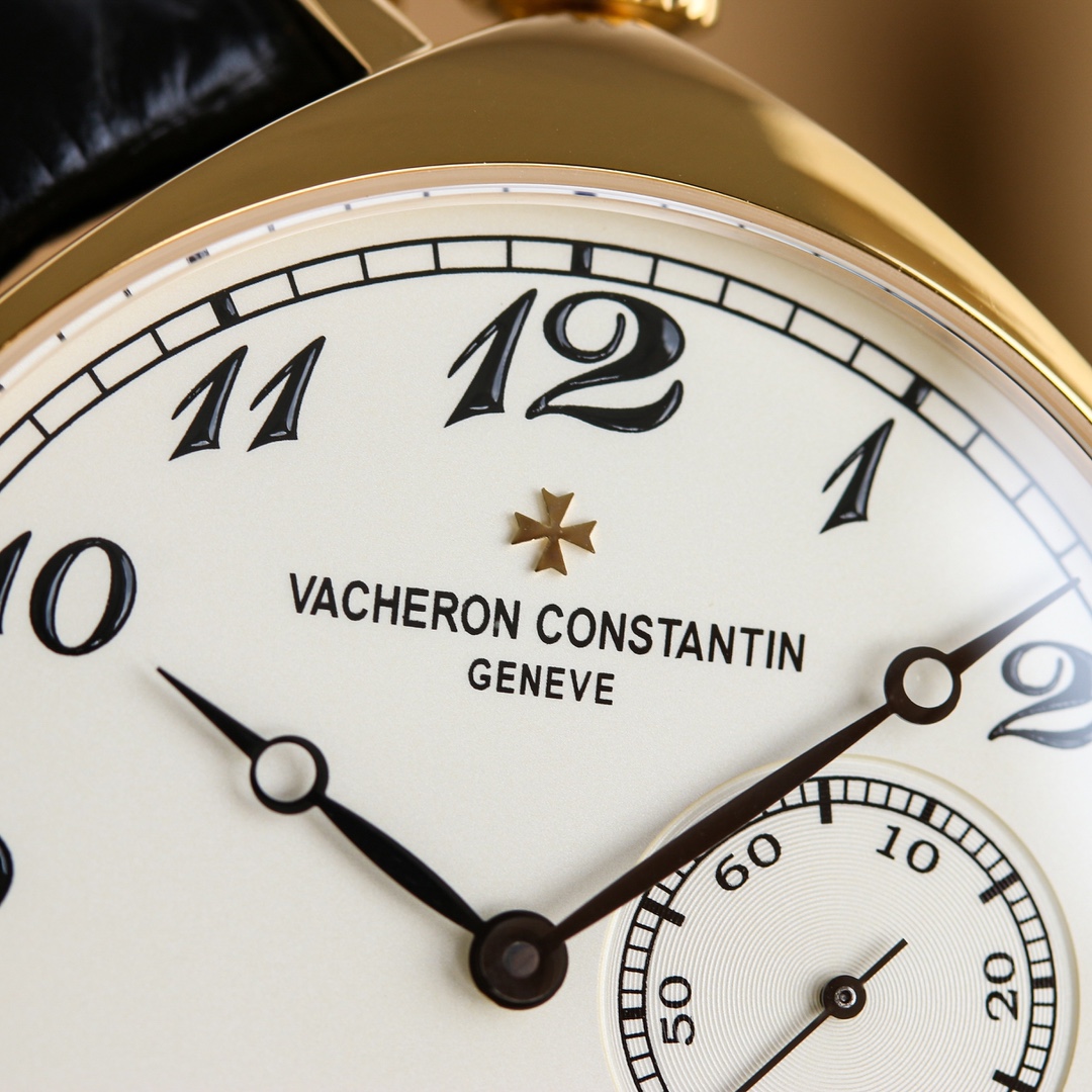 1200
Vacheron Constantin Historical Masterpieces Series American 1921
Equipped with: Dandong 2824 two-and-a-half-hand movement
1? A memorable cushion-shaped case, 40mm in diameter, inspired by the early cushion-shaped case design, reimagined with today 's