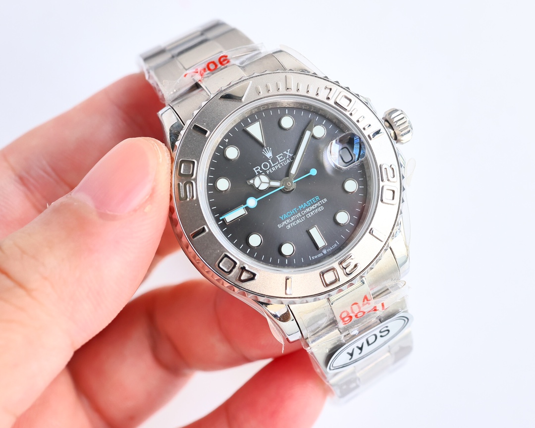 The white shell is 1258, the gold shell is 1300, and the steel glue is the same
Order a Rolex special storage case
yyDS factory upgrade 37mm Yacht Master series correction details
1. Use independent electroplating process, no white spots in dead corners 2