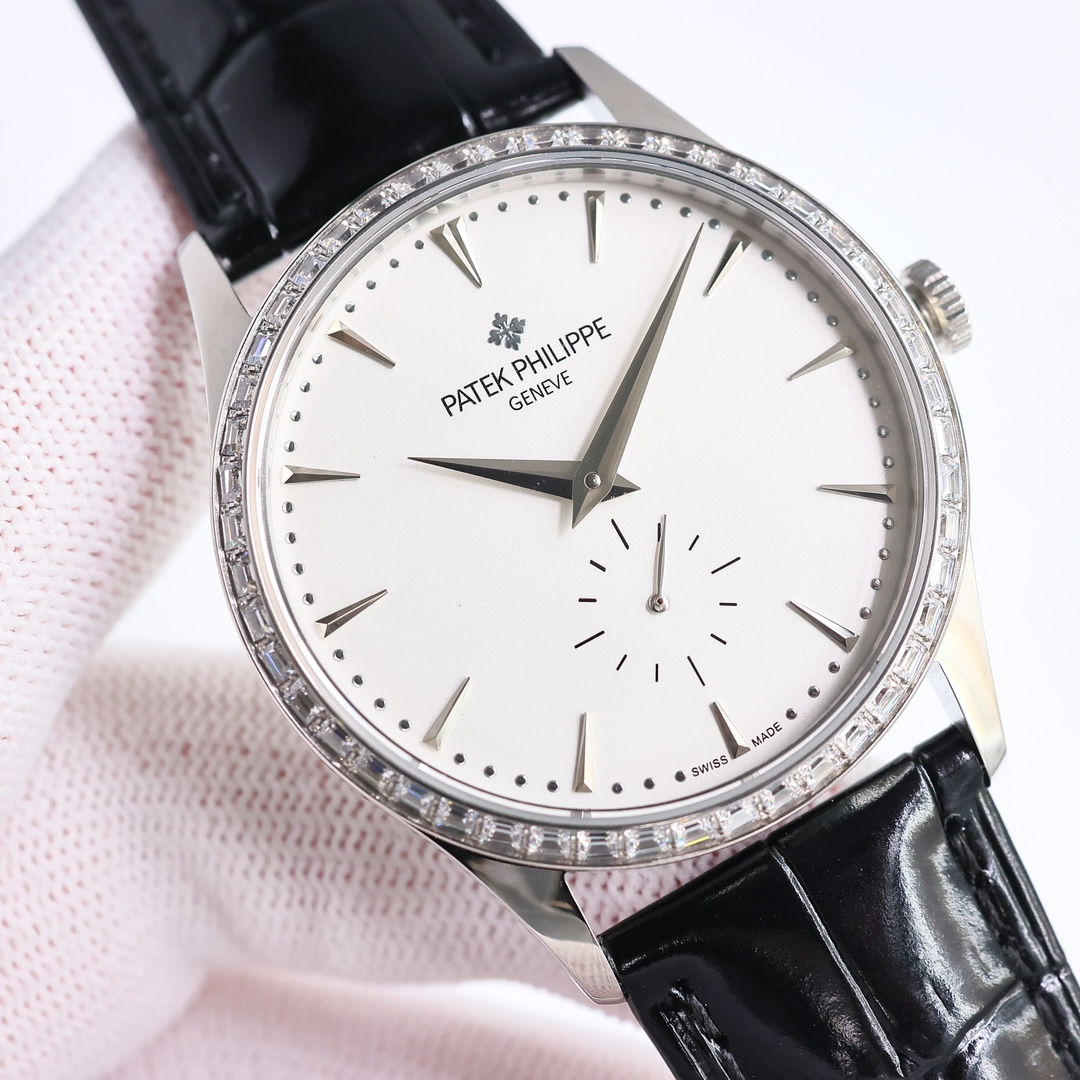 SJ White case 1500 Gold case 1550
New collection - Patek Philippe PP ??GV1 dress King makes a stunning debut. It perfectly reproduces the unique texture and minimalist style of the king of watches. [Wonderful Details] 1. The size data of the watch is perf