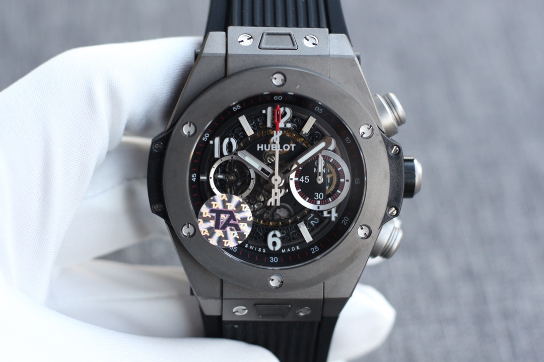[TA Factory] HUBLOT - brave and fearless, BigBang BigBang 45mm Starry Sky Chronograph v2 version ? Numerically studded studded with exquisite Swarovski sparkling diamonds "1" Standard set with 4 diamonds (not available on the market) The whole watch has m