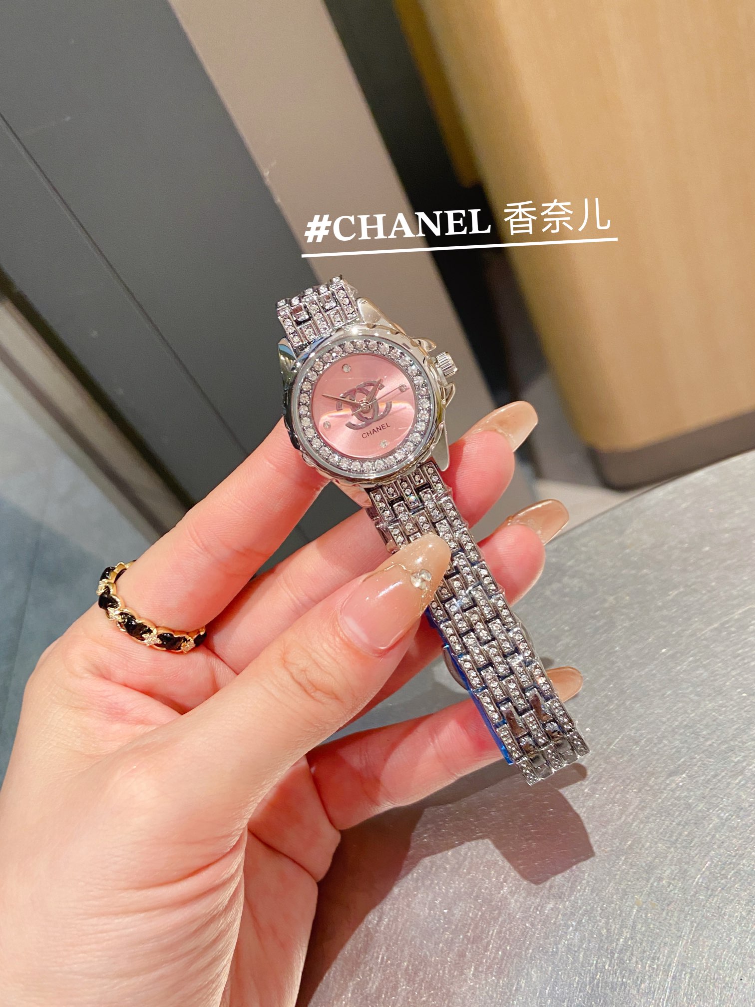 ??80??2023 latest model ?? Chanel ?? Exquisite quality - goddess exclusive Swiss quartz movement, ladies' fine watch ?? Novel and fashionable design, ?? model is one of the most charming watches in the series, exuding elegance and understated luxury, 28mm