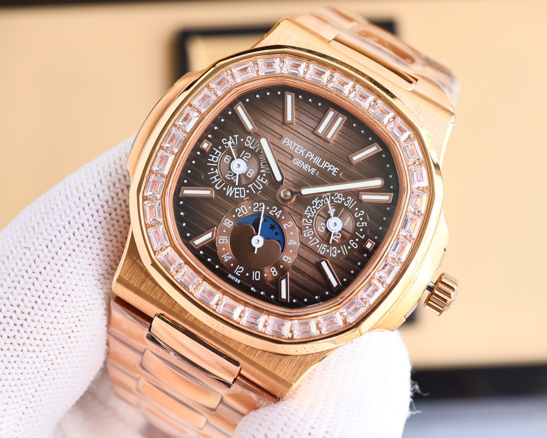 White 1600- Gold 1650 diamond +100. Patek Philippe 5740/1G-001- The super-complex multi-functional Nautilus makes its debut, the first Nautilus complex watch ever launched, a casual sports watch crafted with super-complex craftsmanship.
1 ? Small size, bi