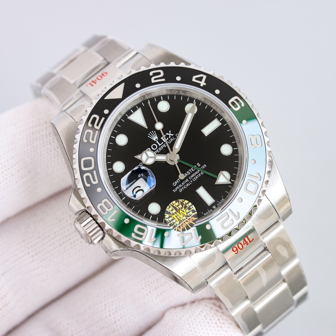 TW Factory Greenwich m126710blro-0001
With the counter movement 3285 integrated movement blue hairspring, the same as the original. Adjust the date function instant jump by adjusting the fast jump of the hour hand. The same GMT double time zone hands as t