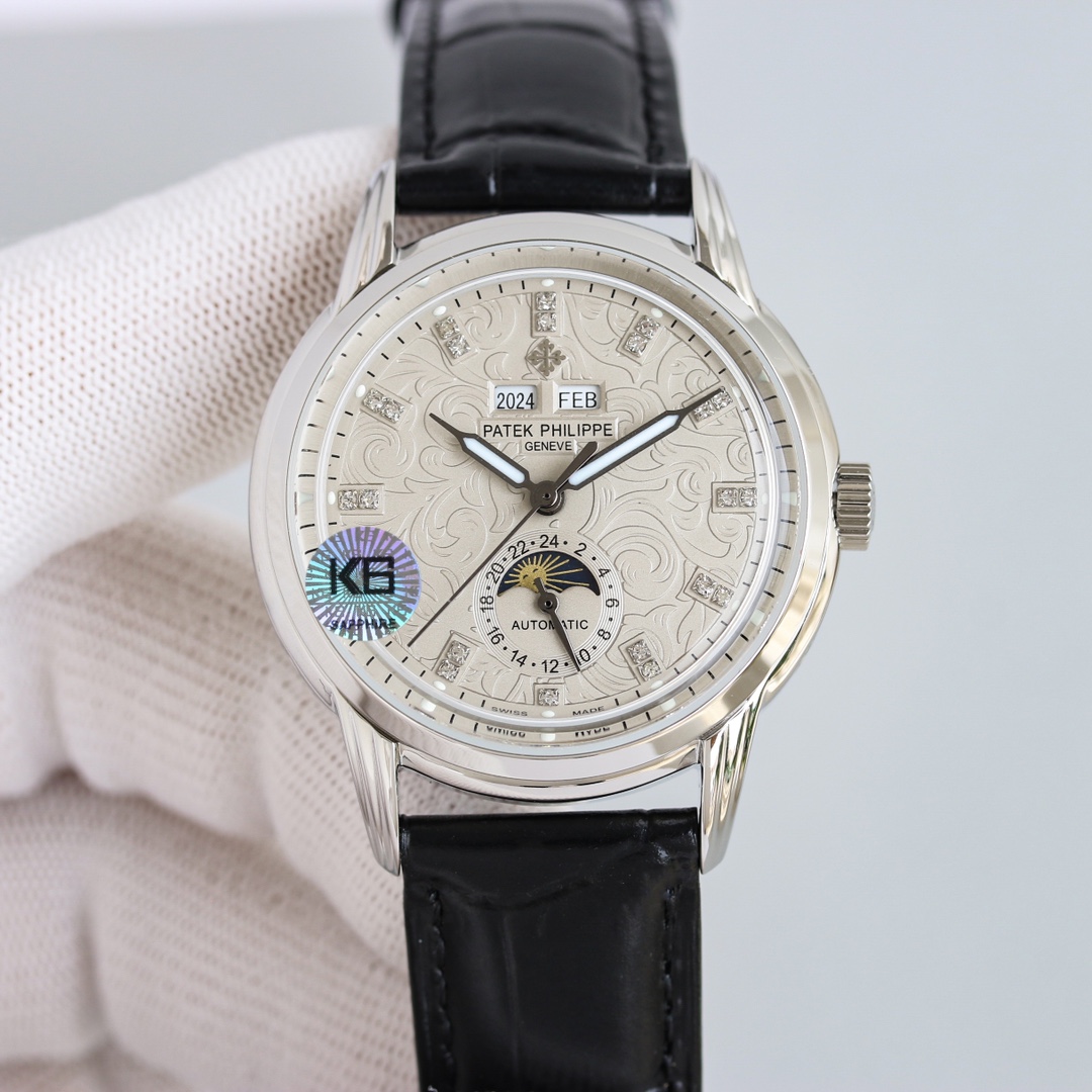 1450
[2024 New ??] Patek Philippe Super Complication timepiece, perpetual calendar, 40mm in diameter, double-layered stainless steel case formed by one-piece stamping, with pot-shaped glass for a more three-dimensional effect.
The dial features a special 