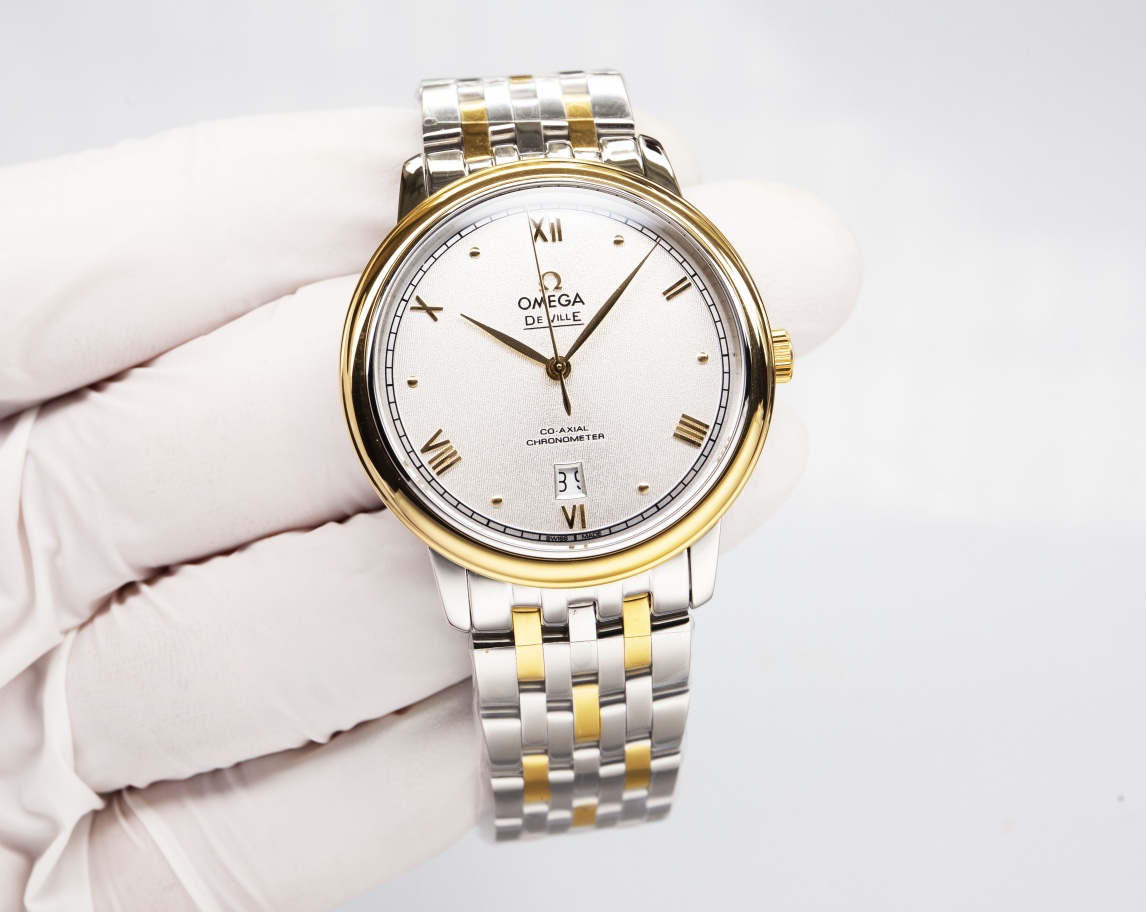 White steel 530. Gold ?20.
Omega - De Ville collection - Couple watches! Genuine mold, ?? The dial is in the same sunburst pattern as the genuine, curved hour ding ?? glass upgraded to high definition arched double sapphire glass (clearer display, scratch