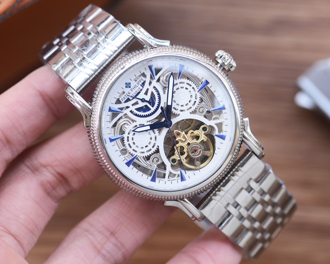 580
Skeletonized watch
[Latest] : Patek Philippe/Best Design/Exclusive Debut
[Type] : Fine men's watch
[Strap] : Croxide genuine cowhide strap
?? Movement ?? : High-end automatic mechanical movement
?? Mirror ?? : Mineral-reinforced glass (higher clarity)