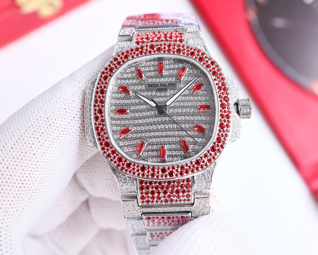 The starry Nautilus has arrived! GR Gold crafted classic timepiece - Patek Philippe 7118 Lady Nautilus Full Diamond Limited Edition limited quantity arrived, three 7118 full brick watches set with ruby, sapphire and emerald in three different colors, limi