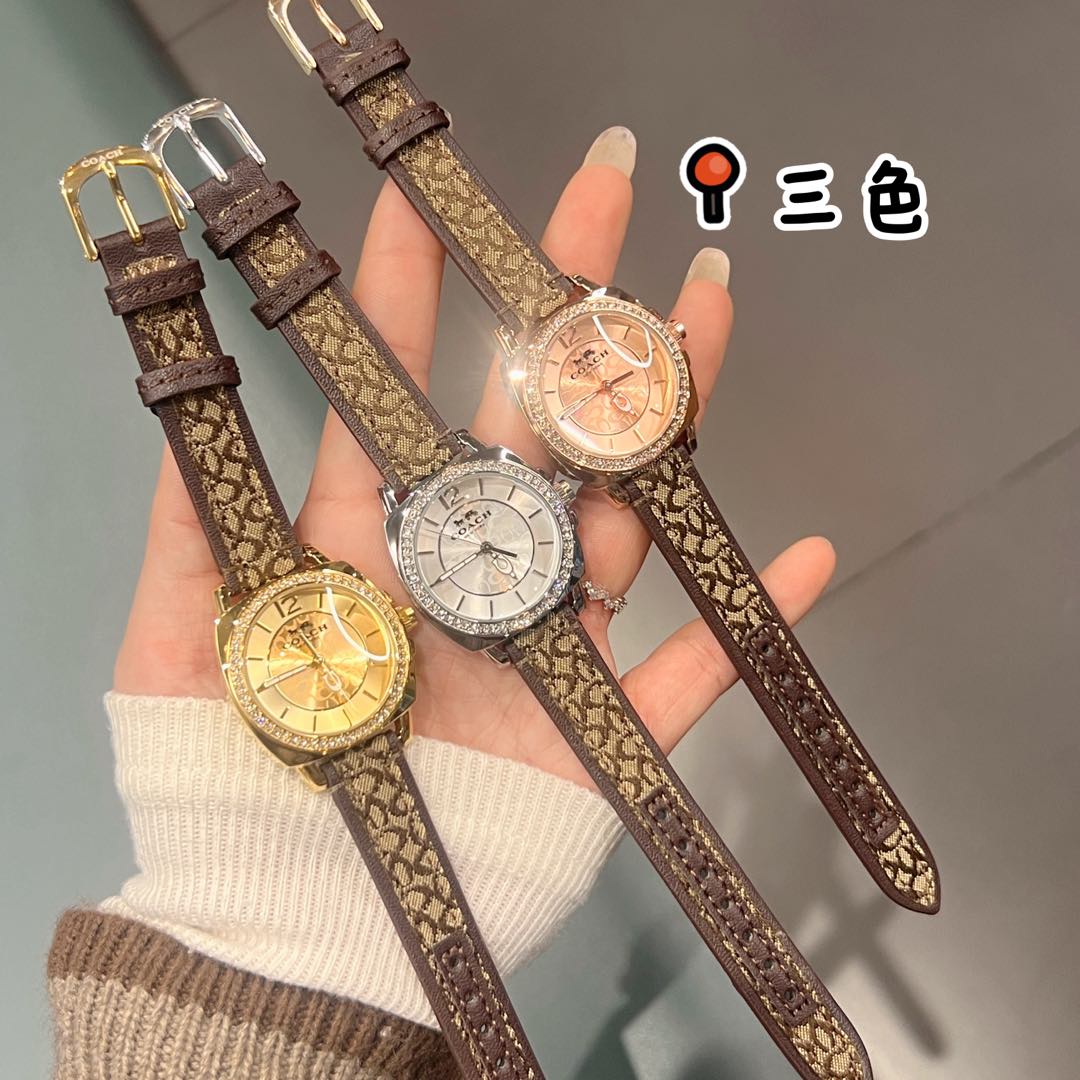 ?? 85-pair hands, high quality!
?? Coach stylish minimalist elegant light luxury vintage classic quartz watch, 34mm diameter, vintage cowhide strap, stunning, highly recommended for babies, please recognize the quality! It beats out all market goods!