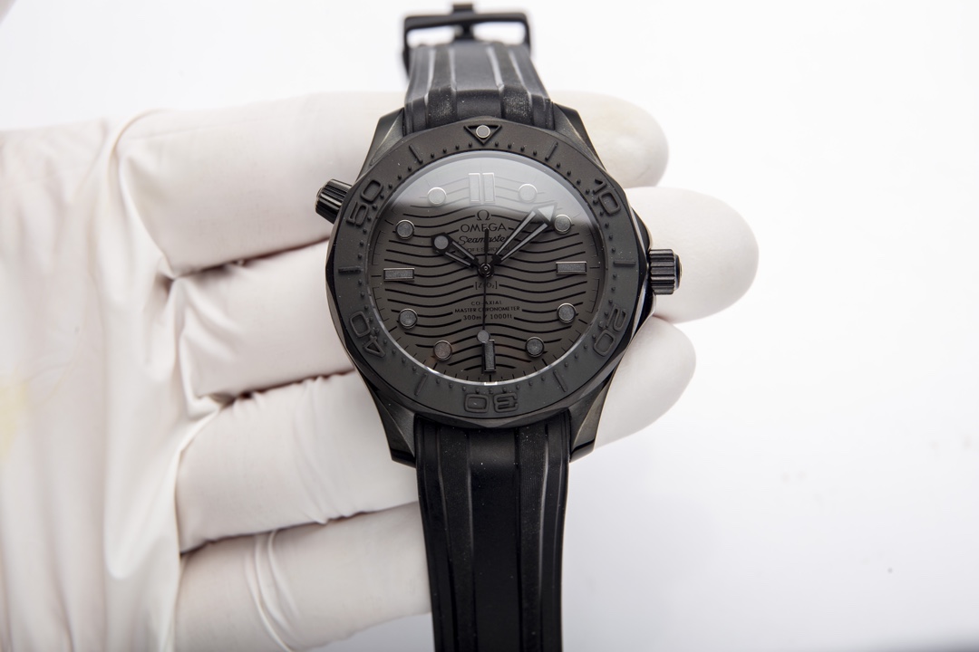 Same: 700.
?? Strongly recommend the latest S factory Seamaster black ceramic 300M diving watch with exclusive quality across the web.
[Movement] Equipped with ?? 's new Japanese original imported Citizen automatic mechanical movement, truly zero repair, 