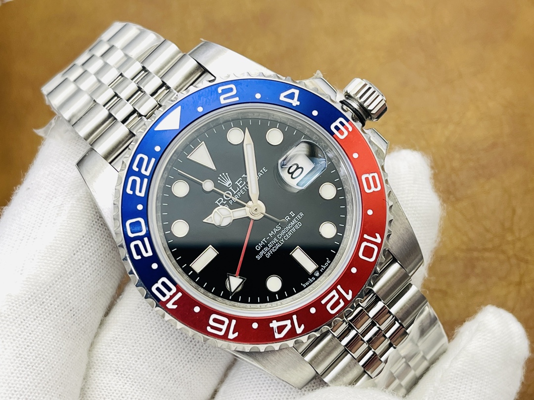 [VRS Factory2023's latest masterpiece Super Replica Wall Crack Recommendation] The Rolex GMT ll (with cal. The 12670 watch, an upgraded version of the 3186 movement, makes a stunning debut! Details:
1 ? The 3186 movement is an integrated movement with a b