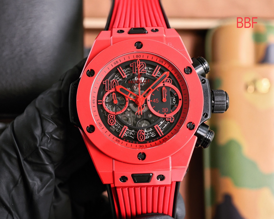 BBF's new breakthrough in colored ceramic comes out HUBLOT BIG BANG Unico collection colored ceramic watches an unprecedented major breakthrough in ceramic craftsmanship, spending a lot of money over four years to break away from traditional ceramic mater