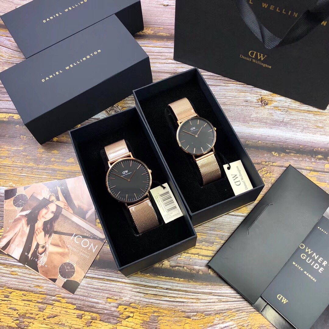 90
The original single DW has newly launched a minimalist and stylish watch with a modern dial, combining Classic CLASSIC simple and exquisite design, redefining the fashion on the wrist. Dimensions 40mm 36mm 32mm