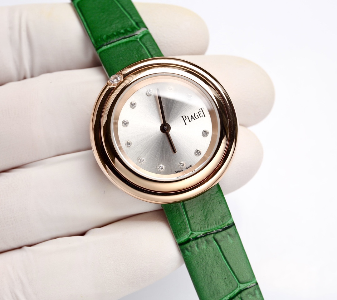 White 440. Rose ?20.
PIAGET Timepiece quartz for women, from the Possession collection timepiece, sincerely recommended, the most charming masterpiece with Swiss quartz movement, crystal glass, bezel that can rotate 360 degrees, bringing different good mo