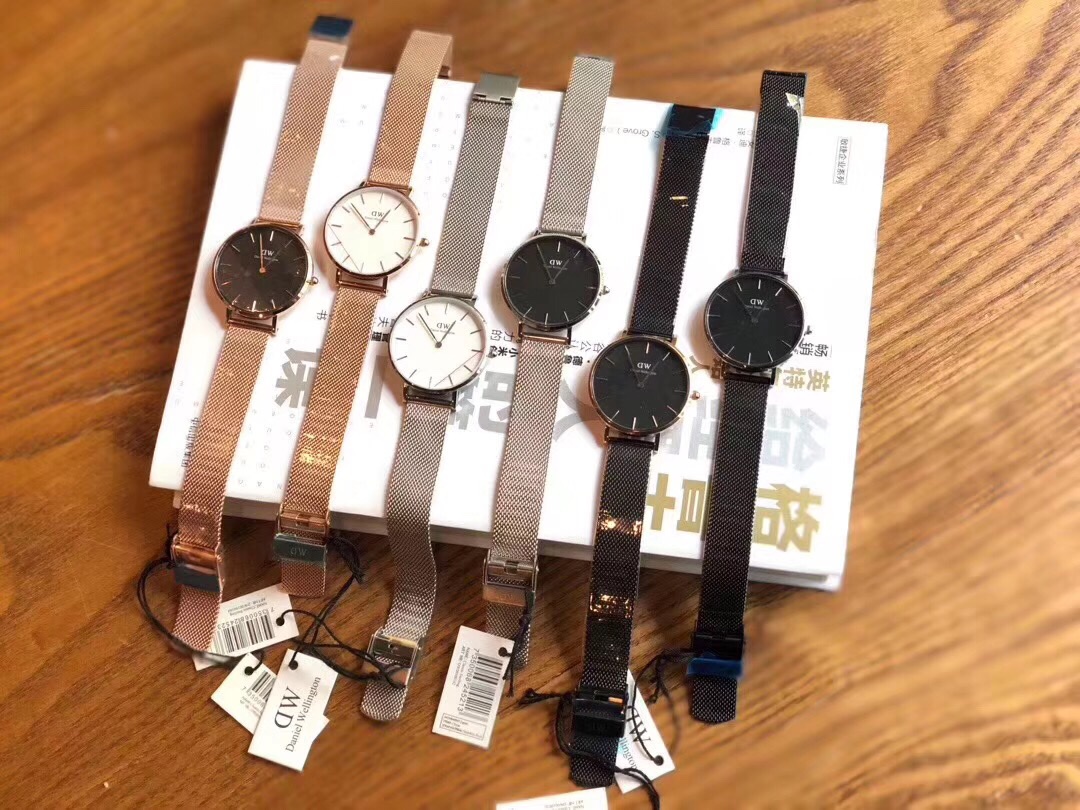 Youdaoplaceholder0 90 Omega ladies watch imported quartz movement 32mm thick.5mm youdaoplaceholder1 This model of watch is loved by women, and combines Classic CLASSIC simple and exquisite design, redefining the fashion on the wrist size 40mm 36mm 32mm