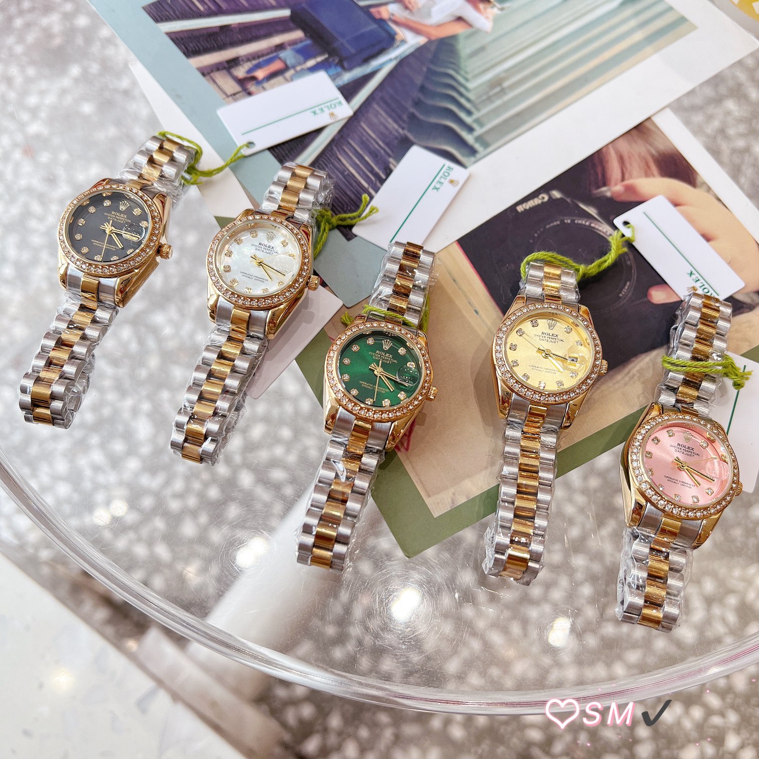 ??95 Rolex Datejust classic women 's steel strap. Hot recommendation Green dial, mother-of-pearl dial showcases brilliance, design shows unique noble elegance goddess temperament! Paired with Swarovski crystals and diamonds, and set by hand, it exudes fem