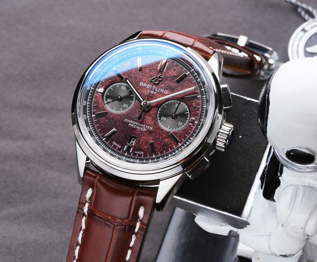 P:  1600.
J5 new BL New Breitling B01 Chronograph Premier is of great significance to Breitling. Now, Breitling reuses the name to introduce a new Premier collection that perfectly blends functionality and style, showcasing quality, performance and classi