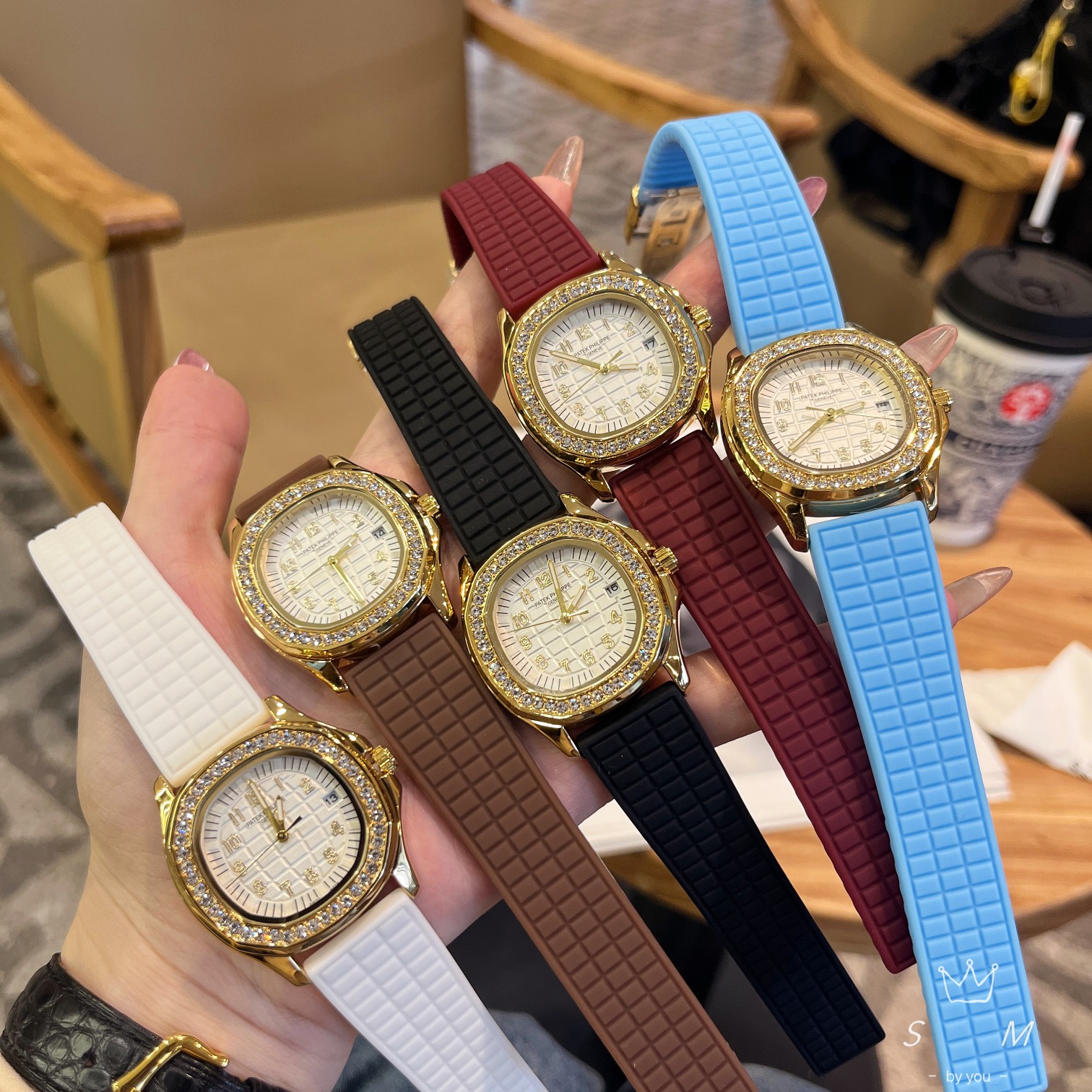 ??100 Patek Philippe - Simple three-hand grenade collection for women, affordable version arrived... Quartz movement date display embossed dial, full quality three-dimensional numerals, central large seconds hand, "tropical" composite material strap, Aqua