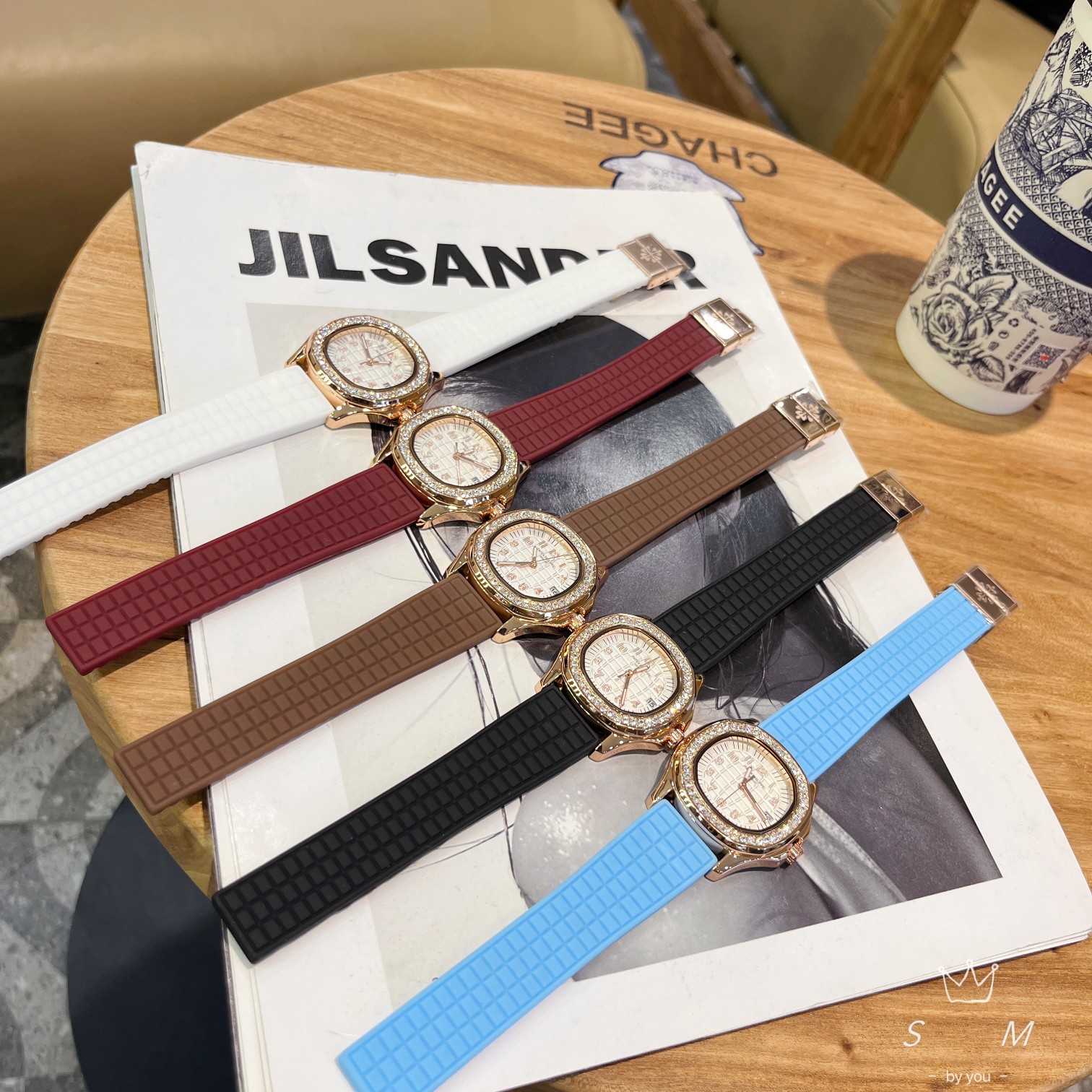 ??100 Patek Philippe - Simple three-hand grenade collection for women, affordable version arrived... Quartz movement date display embossed dial, full quality three-dimensional numerals, central large seconds hand, "tropical" composite material strap, Aqua