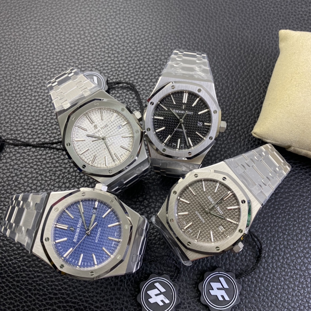 ZF masterpiece -AP Royal Oak Series 15400 CAL.3120. The previous generation has already dominated the market, and this time the all-in-one CAL.3120 is the only "extreme" version of the 15400 available on the market. The one-piece case and octagonal portho