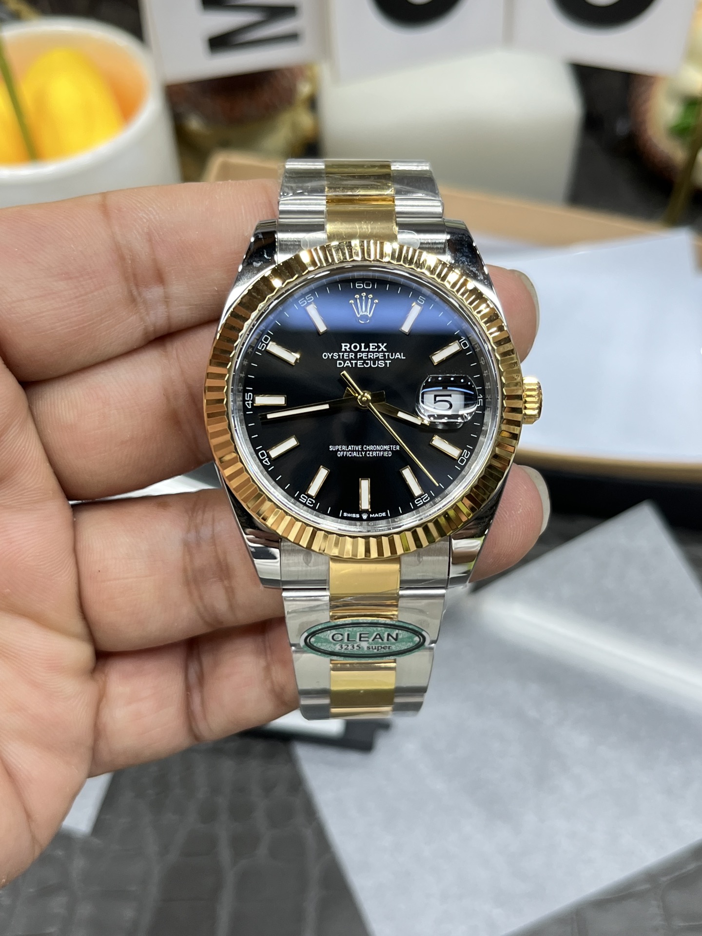 # Exam number one
C Rolex Intergold Datejust Series /41mm black dial with three beads strap