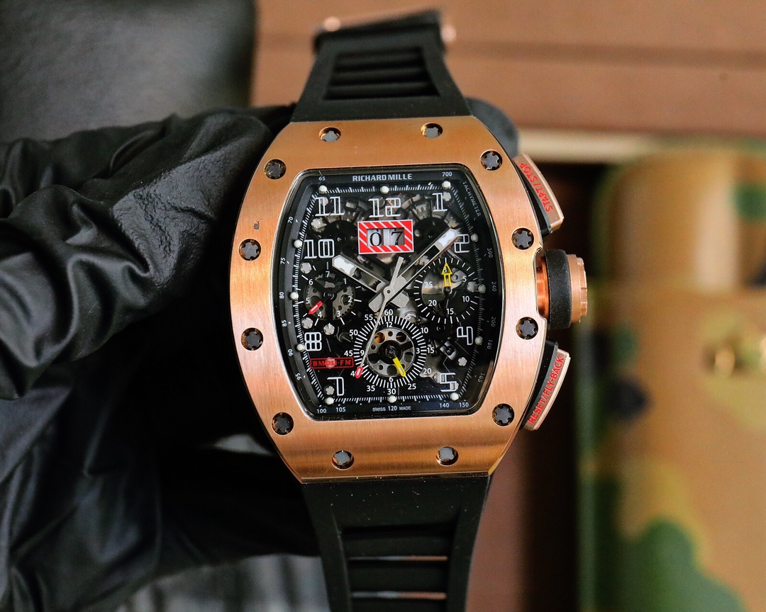 ?? Richard Mille RM11-02 collection The perfect ergonomic design is in line with the brand's iconic architecture that pursues perfection. Every component of the RM 11 is an aesthetic expression of its functionality. The RM 11-02 watch retains the most rec