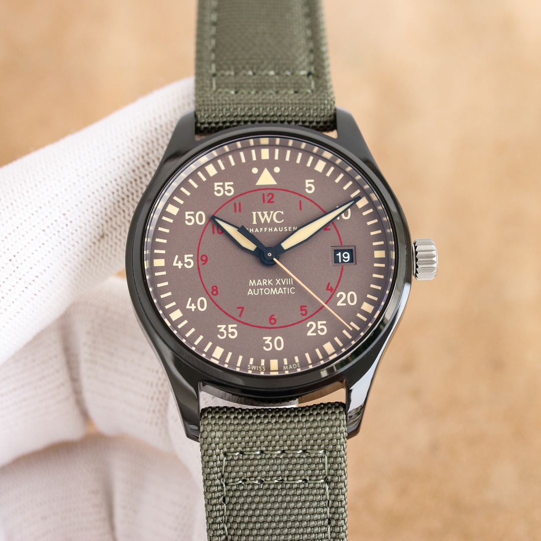 1350
A new AOF game is back
With the latest precision AI fuel injection technology,
Finally, a small amount of Universal Black with zero color difference has been tested
(The only black in the entire field with the purple temperature removed)
The "Mad Das