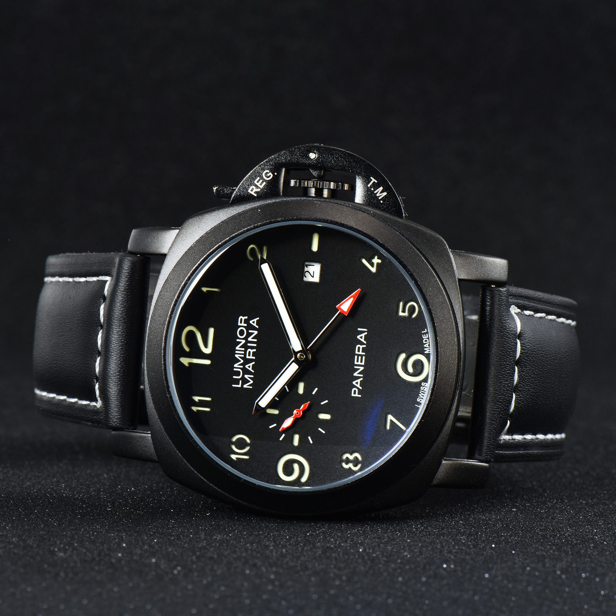 ?? 100
PANERAI Men 's watch ? Super luminous ?? Type: 2-hand single handle series Elegant and powerful Men' s watch Cowhide strap comfortable and breathable. Movement: Imported quartz movement Mirror: Blue mineral crystal glass. Size: 44mm in diameter. 3 