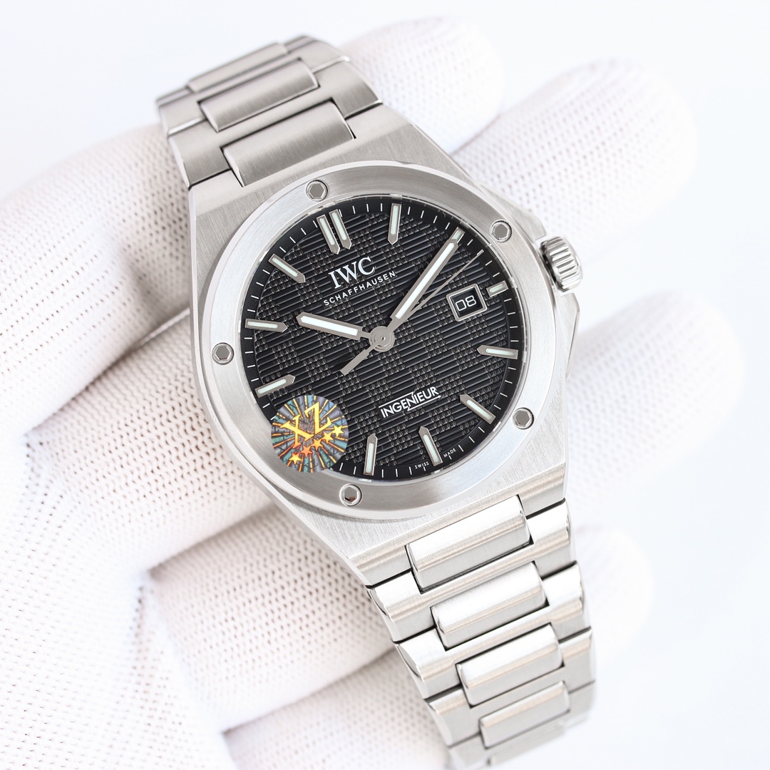 White case 1450 Black 1500 Taiwan factory takes half a year to complete the 2023 grand masterpiece, the new IWC Engineer series automatic 40 reimagines the 1970s Jero. The Zunda style! The classic grid design of the dial and the polygonal screw case are p
