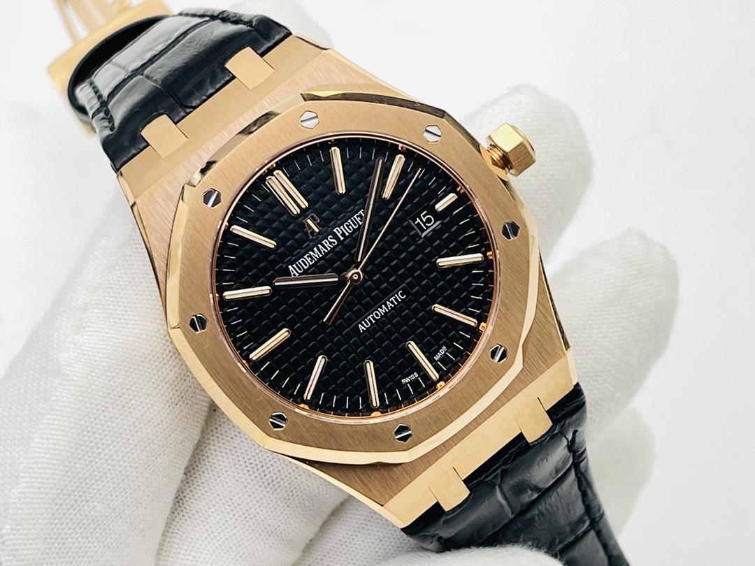 JF Factory benchmark Audemars Piguet A.P15400 Super V5 upgraded version [Fist][Fist]
1 ? 41MM in diameter!
2 ? Equipped with imported 9015 modified original Cal.3120 automatic movement!
Super "V5" version main upgraded technical features:
3 ? The English 