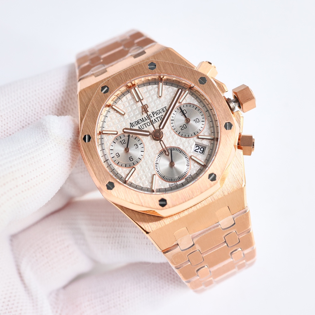 SJ produces white case 1800 and gold case 1850
AP Audemars piguet ??GV1 Royal Oak Series 26715 BC.zz.1356BC.01. 38mm size 1:1
Current TOP mechanical movement version ?? GENUINE IS mechanical! Mechanical! Don't waste money on a quartz!
AP Royal Oak Chronog