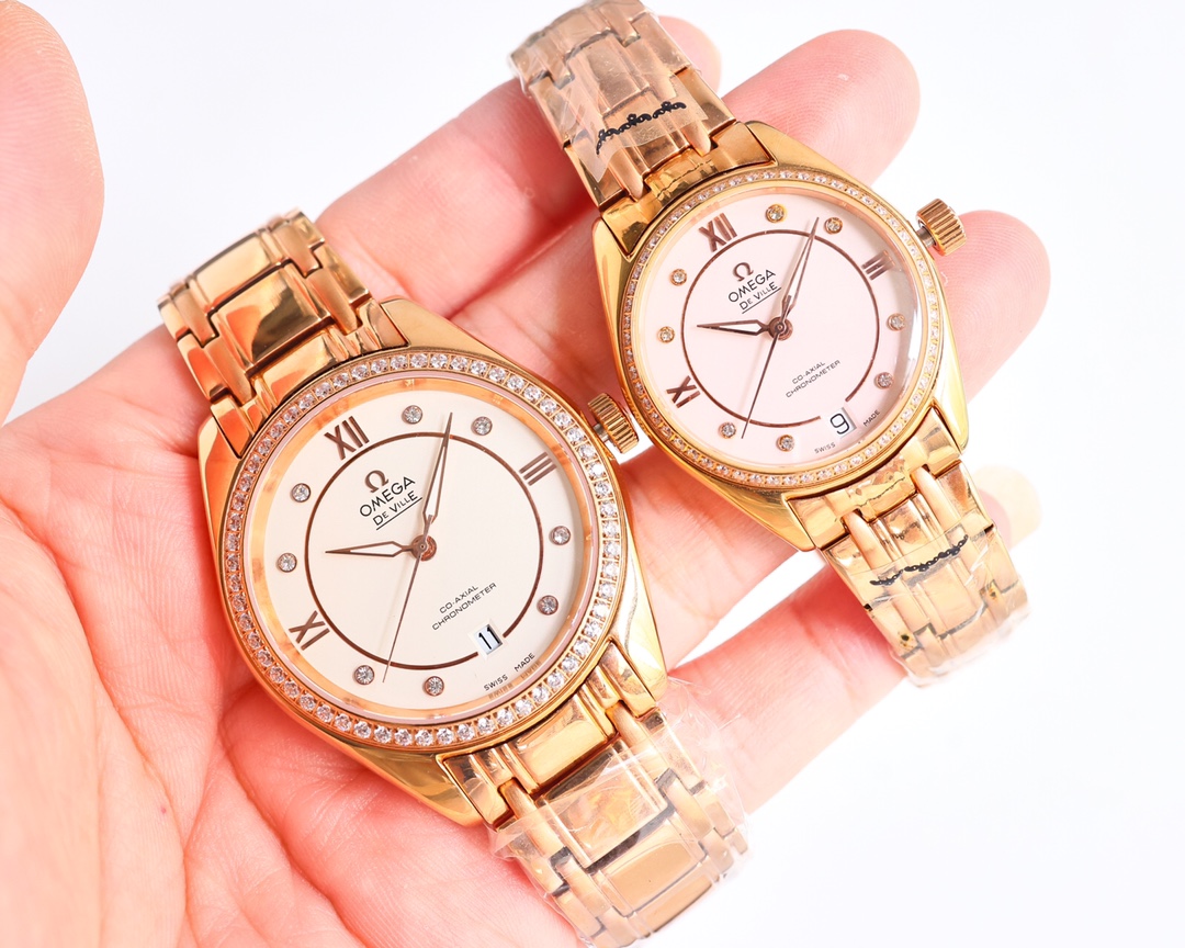 950 gold pattern +50
The 2024 latest version,
Omega Couple watches! Equipped with an automatic mechanical movement: Imported 8215 movement (zero faults)
Size: 39m/10m,
Size: 31m/10m for women
The mirror is made of double sapphire glass
Strap: Stainless st