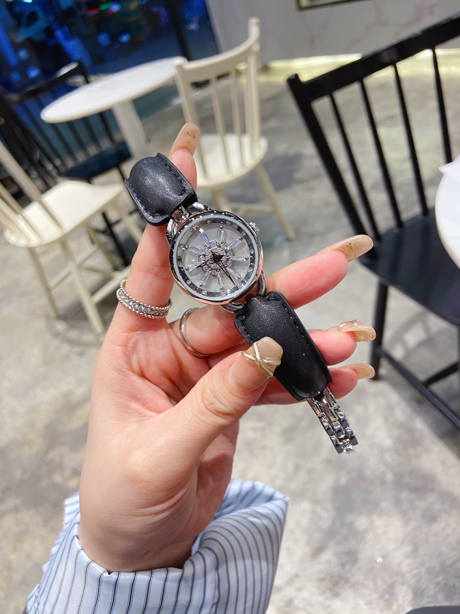 ??105?????? Luck of fortune ?? Exquisite and luxurious snowflake ?? dial design ?? Vintage genuine leather trendy ladies' watch, pursuing simple beauty, fashionable and super versatile, still without losing personal taste and gradual trend, modern and ele