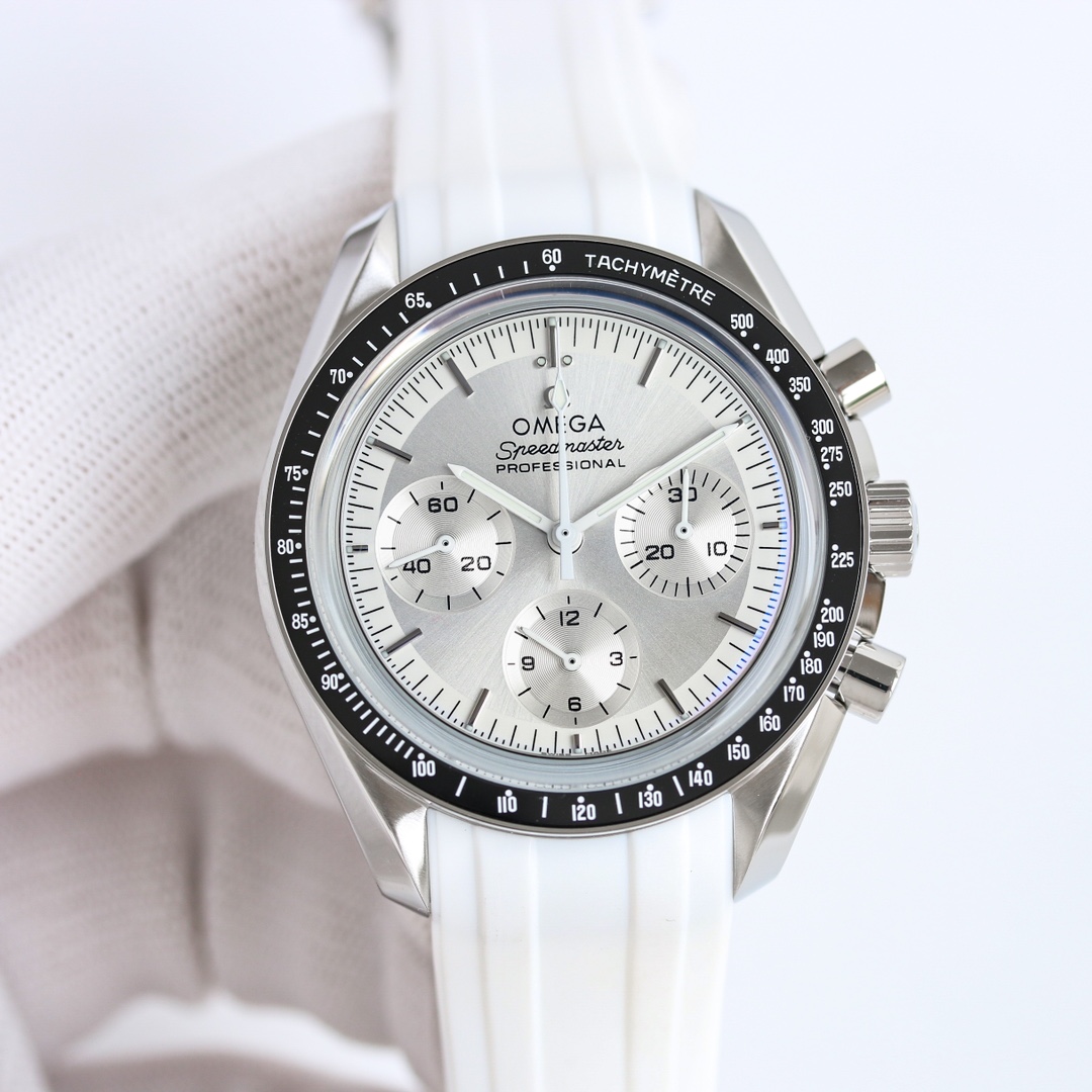 SJ produced 1600
New OMEGA Moonlander Speedmaster 310.63.42.50.02.001 ??OB2
[Professional Moon Watch] The core of the Speedmaster story is being taken to the moon by Armstrong (the watch was left in the capsule). The case is made of imported 316 stainless
