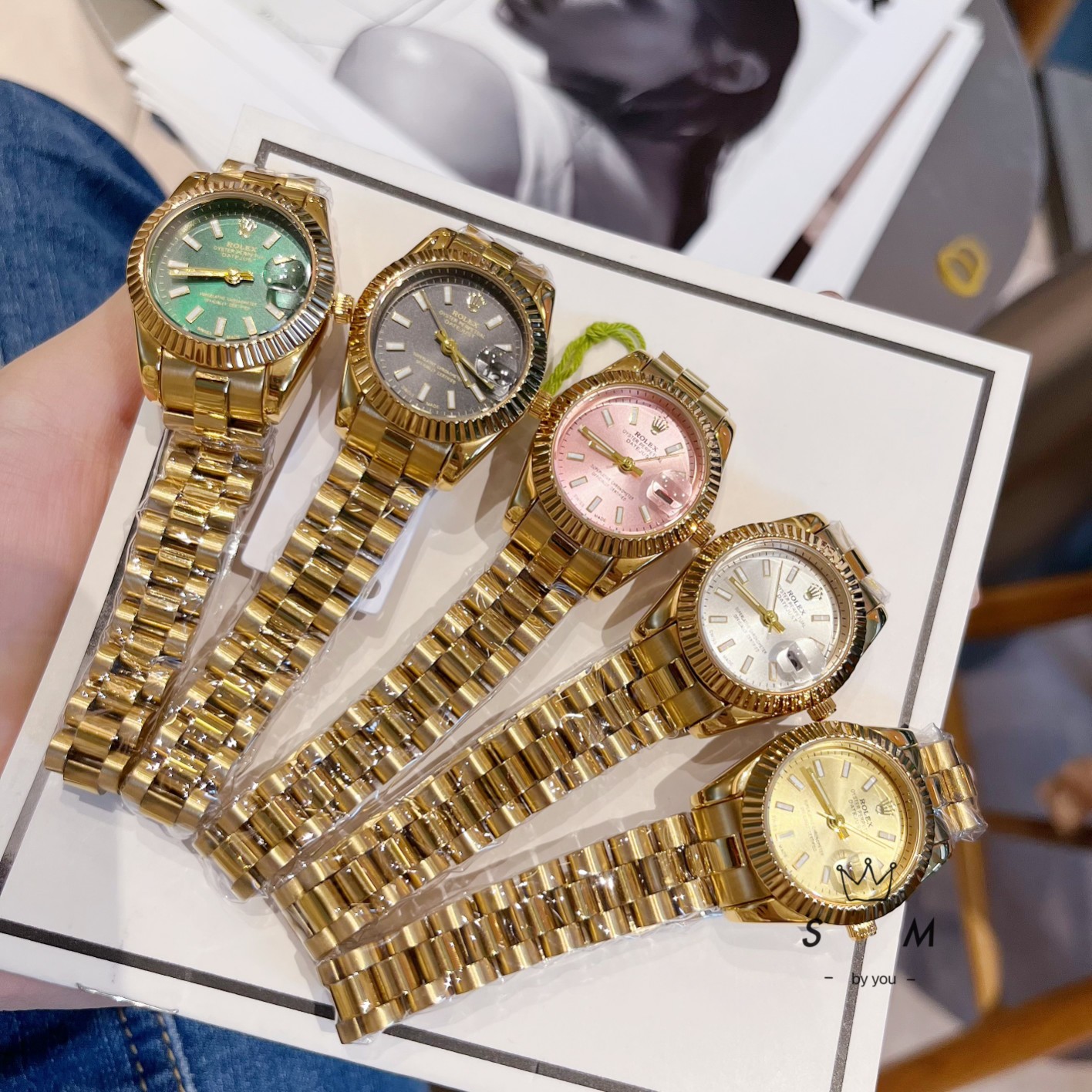 ??105 New style recommendation ??
Rolex 28mm exquisite small watch spiral back cover women 's striped dial bestselling recommendation design shows unique noble elegance goddess temperament! 316 stainless steel paired with a butterfly clasp, a style that i