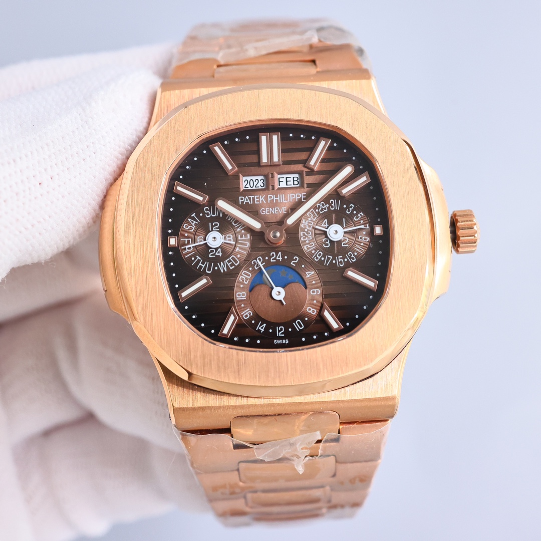 White case 1700 Rose gold 1750 (diamond ring plus 50)
V2 version Patek Philippe 5740/1G-001- The super-complex multi-functional Nautilus makes a grand debut, the first Nautilus complex watch ever launched, a casual sports watch crafted with super-complex 
