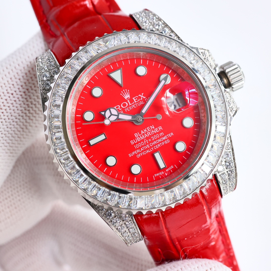 1200
ROLEX, Submariner full of diamonds top playthings Poison stuff, if you don't like the same street watch Submariner, he's definitely your soulmate. Based on Rolex's most classic Submariner series Submariner, with a secondary modification of the bezel,