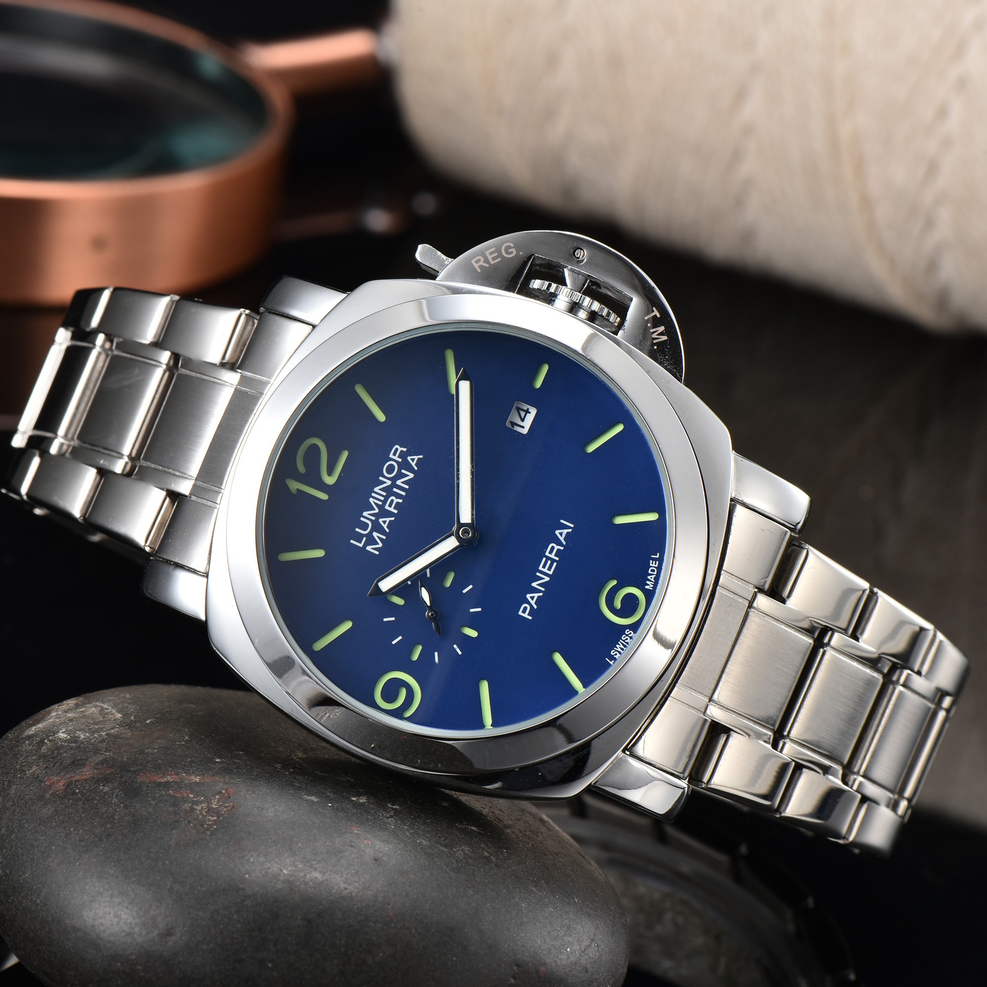 ?? 110
New ARRIVALS ?????? Panerai brand, premium quality. 3 hands display, running second quartz, special super luminous, 30 meters water resistance. Panerai has a brand history of over 150 years. As a supplier of precision instruments for the Italian Na