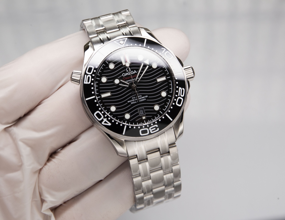 - White steel 730. Gold ?20.
?? Strongly recommend S factory Seamaster 300M diving watch exclusive deck quality on the Internet.
[Movement] ?? New Japanese original imported Citizen automatic mechanical movement with the latest 8800 deck, all metal, all g